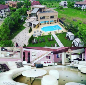 Luxury Mainson